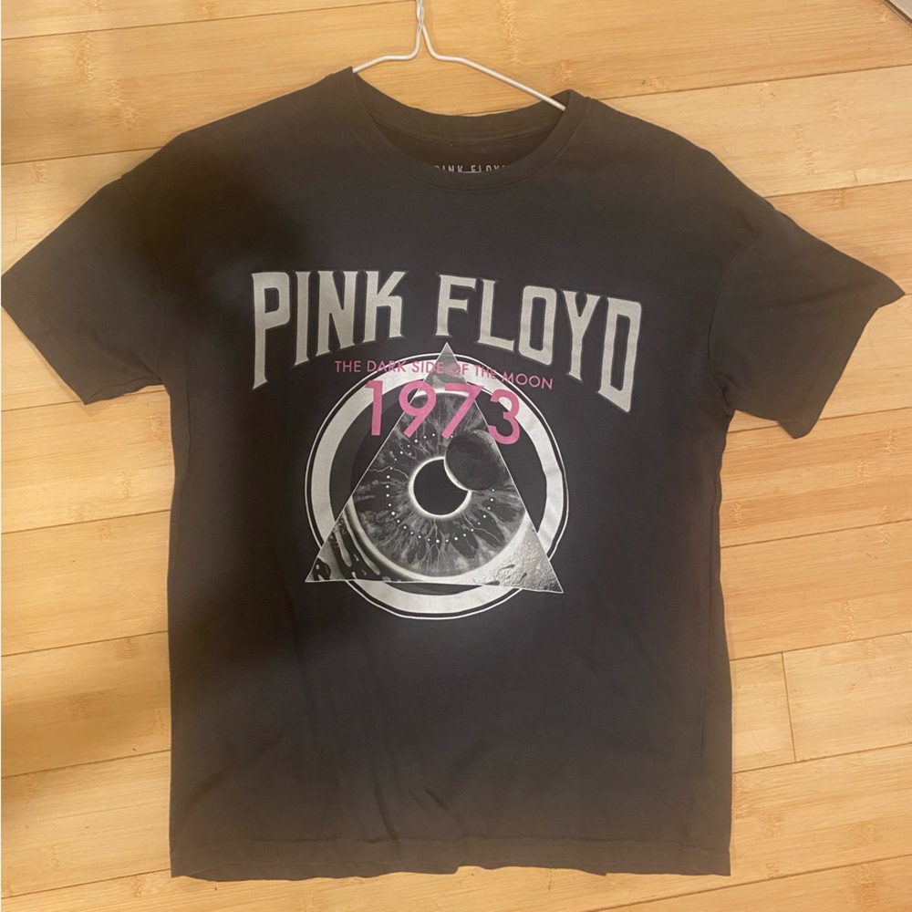 Pink Floyd shirt